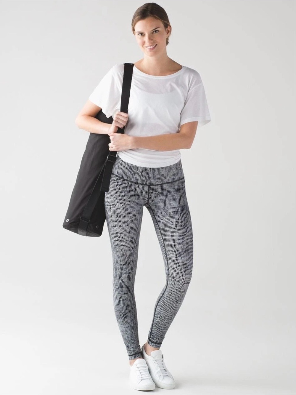 Lululemon Wunder Under III Leggings in Fall Net Black White Sz 2 Yoga Athleisure